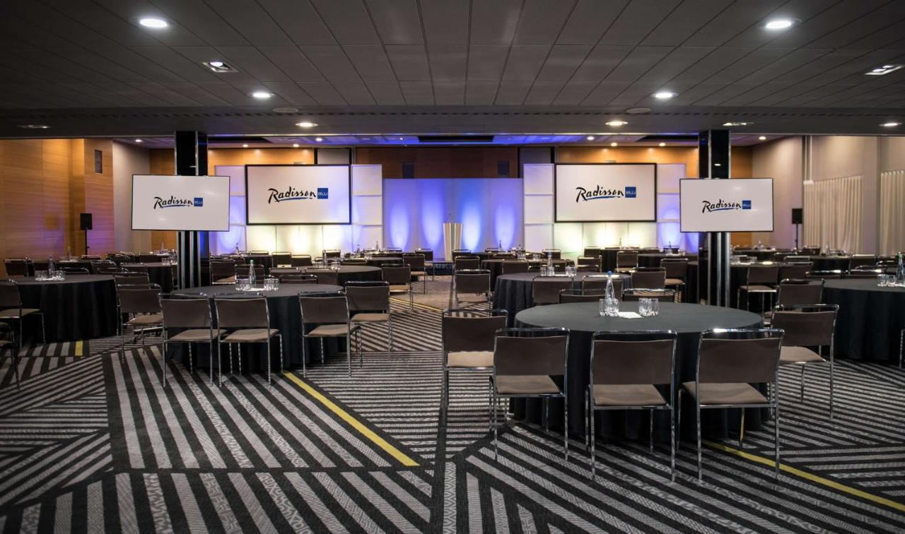 Radisson Blu Hotel London Stansted Airport Stansted Mountfitchet Esterno foto